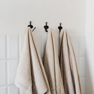 Le porte serviette : Un indispensable pour votre salle de bain