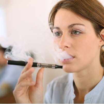 MONDE ENTIER :: Vapoter sans tousser : les conseils pour bien débuter avec la cigarette électronique :: WORLD Vapoter sans tousser : les conseils pour bien débuter avec la cigarette électronique
