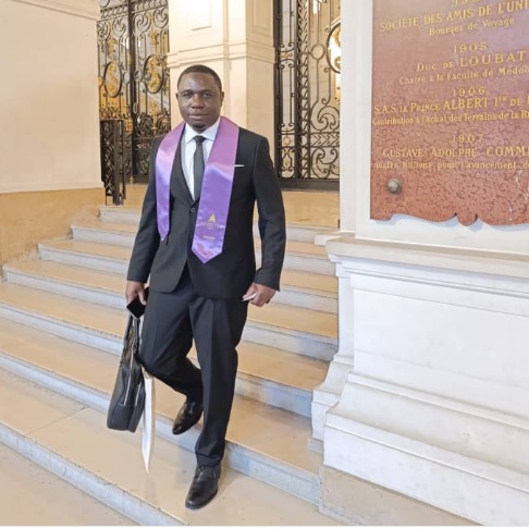 Le Dr Eric Tientcheu brille à l’Université Paris Panthéon Assas avec le prix de sa thèse