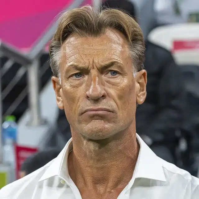 La Fecafoot sort l'artillerie lourde pour attirer Hervé Renard