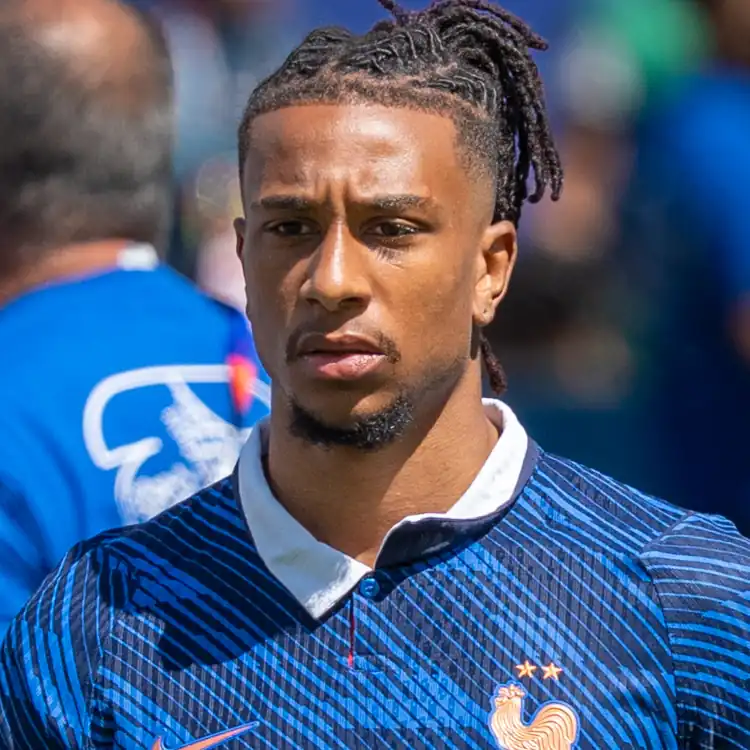 Michael Olise accusé d'abandonner sa fille