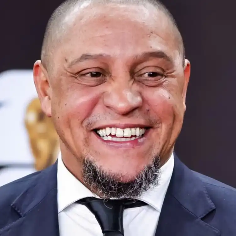 Roberto Carlos converti à l'islam ? La rumeur enflamme la toile