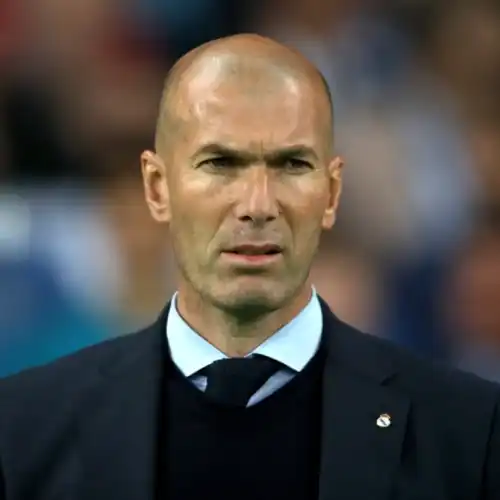Zidane succède à Deschamps aux Bleus