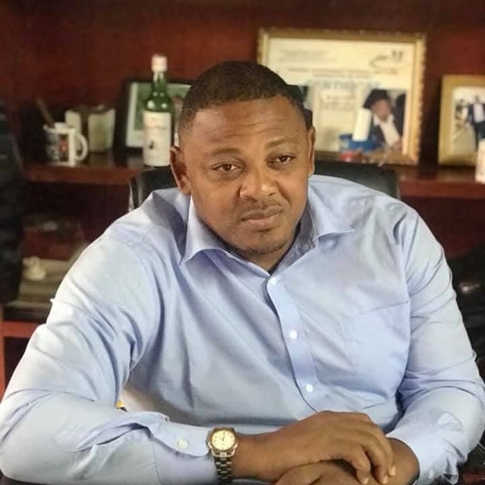 Colombe à Bamenda, flèches tirées sur Yaounde