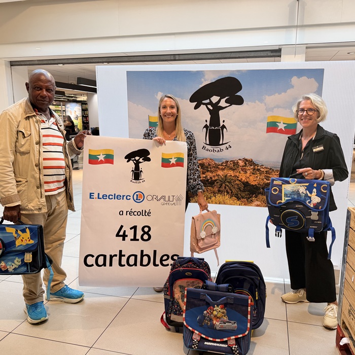 418 cartables collectés au E. Leclerc d'Orvault pour les écoliers du Cameroun