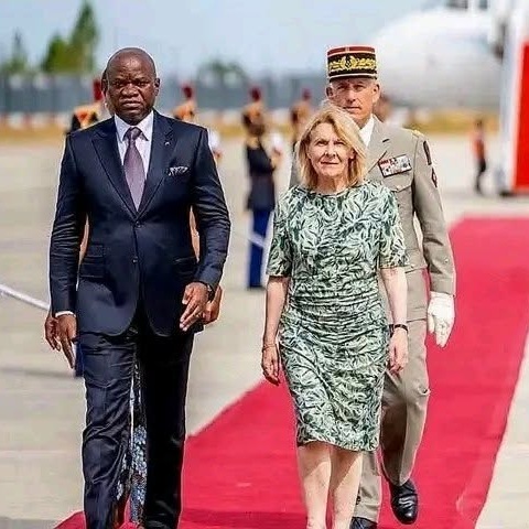 La visite d’État de Brice Clotaire Oligui Nguema en France consacre le retour diplomatique du Gabon