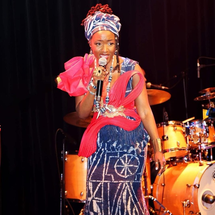 Oshiga : La Lionne de la Scène Musicale