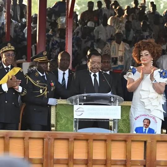 MAROUA ETAIT PRESENT POUR ACCUEILLIR LE PRESIDENT : PAUL BIYA UNE MOBILISATION INIMAGINABLE