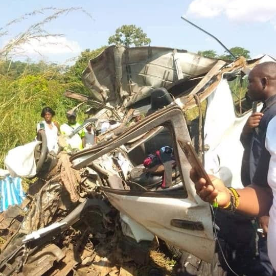 CAMEROUN :: Accident mortel à Ebebda : 6 morts et plusieurs blessés sur l'axe Bafoussam-Yaoundé :: CAMEROON Accident mortel à Ebebda : 6 morts et plusieurs blessés sur l'axe Bafoussam-Yaoundé