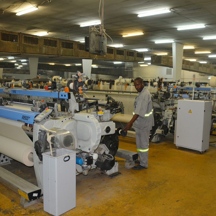 CAMEROUN :: CICAM : Production de pagnes en Inde, machines à l’arrêt et 7 mois d’arriérés de salaires :: CAMEROON CICAM : Production de pagnes en Inde, machines à l’arrêt et 7 mois d’arriérés de salaires