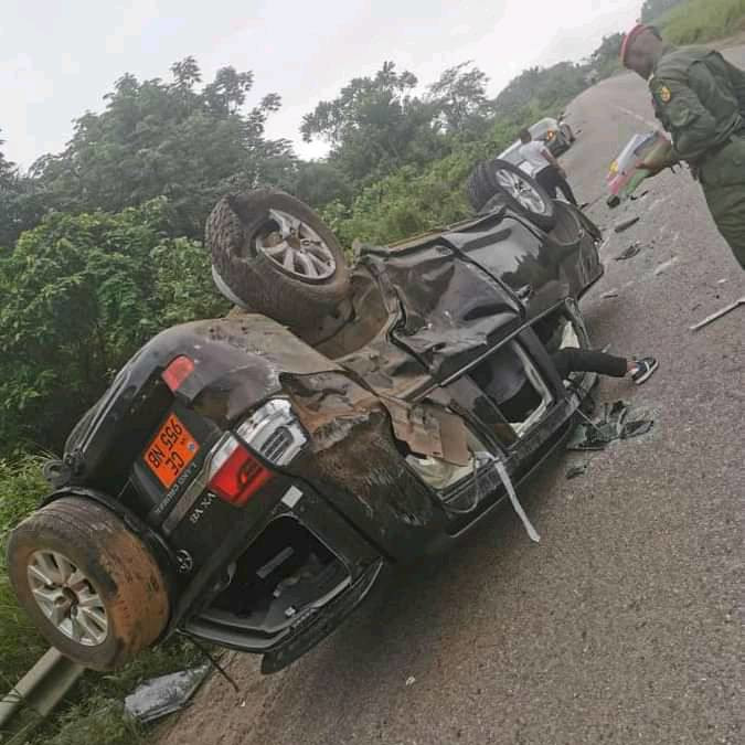 CAMEROUN :: Accident de la route à Douala : Le Recteur Magloire Ondoa impliqué :: CAMEROON Accident de la route à Douala : Le Recteur Magloire Ondoa impliqué