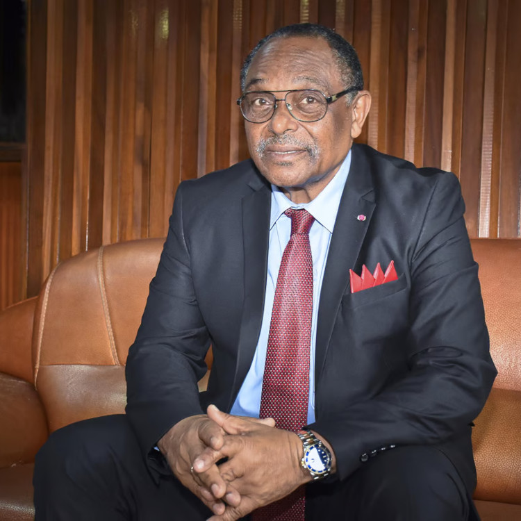 Grégoire Owona Met en Garde Maurice Kamto : Démocratie Camerounaise et Refus de la Violence