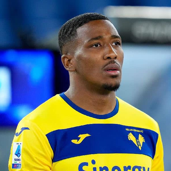 OM en discussions avec Hellas Vérone pour le défenseur camerounais Jackson Tchatchoua :: CAMEROON OM en discussions avec Hellas Vérone pour le défenseur camerounais Jackson Tchatchoua