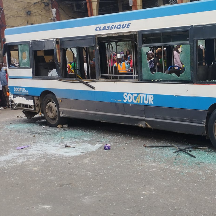 Tragédie à la Vallée Bessengue : Deux morts dans un accident de bus Socatur